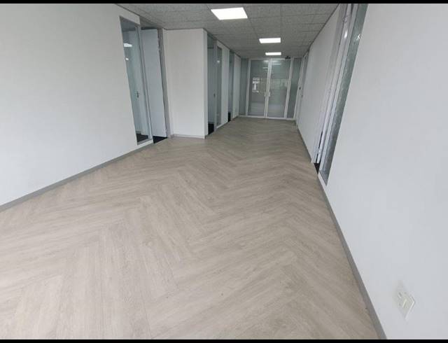 BUSINESS PROPERTY TO RENT IN SUNNINGHILL